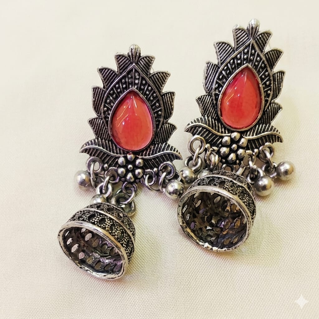 Minimal Daily Wear Earrings – Simple & Elegant